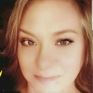 Meet your Posher, Edith